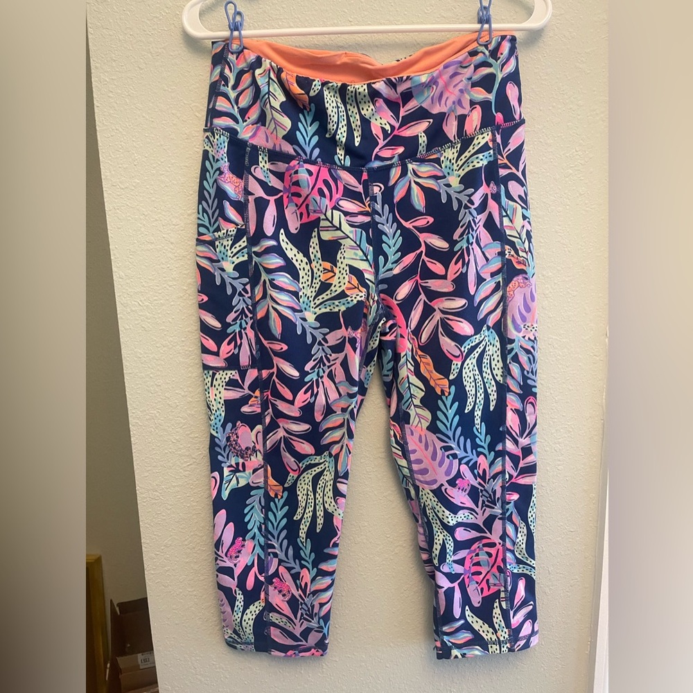 Lilly Pulitzer Luxletic Capri Leggings size L